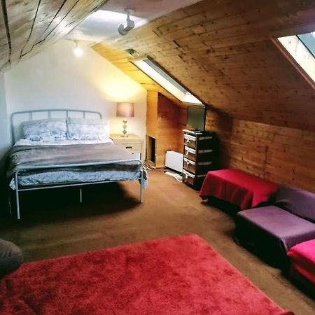 Ferienwohnung Cozy Loft In Bushey, 20 Mins By Train To Euston London Exterior foto