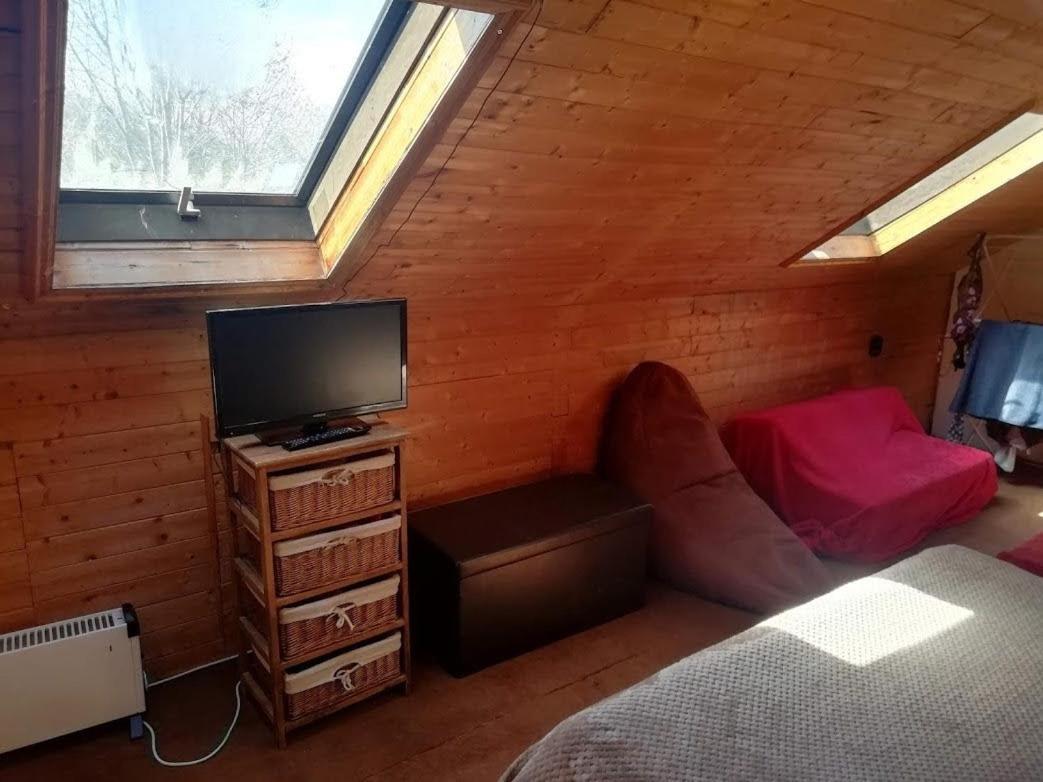 Ferienwohnung Cozy Loft In Bushey, 20 Mins By Train To Euston London Exterior foto